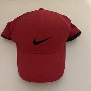 Nike ✔️ 🧢 Red Hat